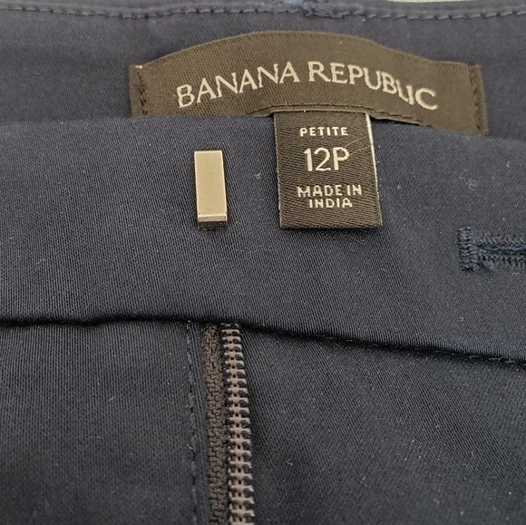 BANANA Republic Beaded Shorts in Navy Blue, Size 12P - Picture 4 of 8